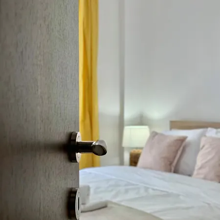 Lägenhet & Stylish For 4 Guests Plovdiv