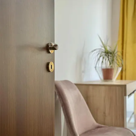 Lägenhet & Stylish For 4 Guests Plovdiv