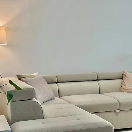 & Stylish For 4 Guests *